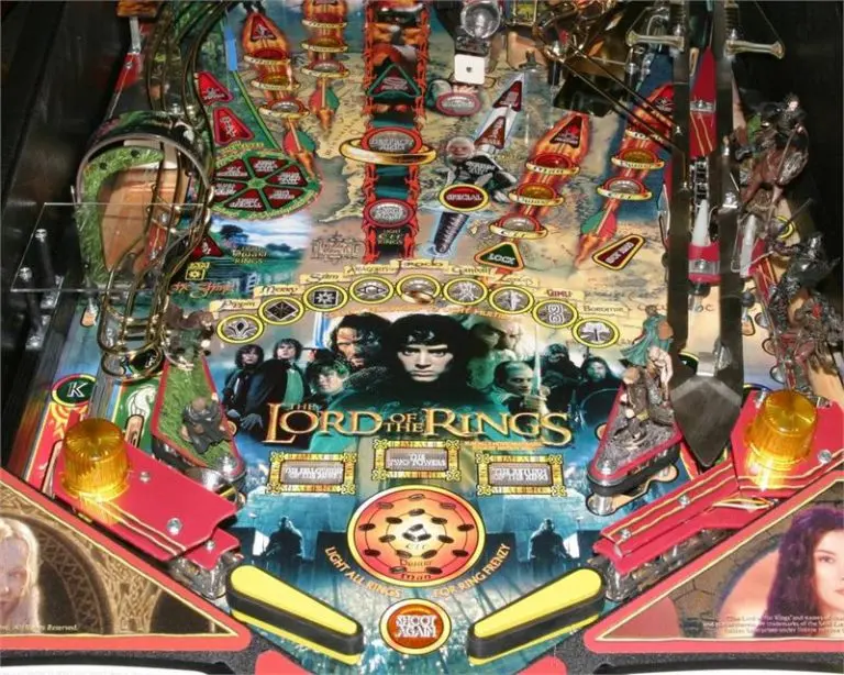 Lord of the Rings Pinball Machine by Stern - Image 7