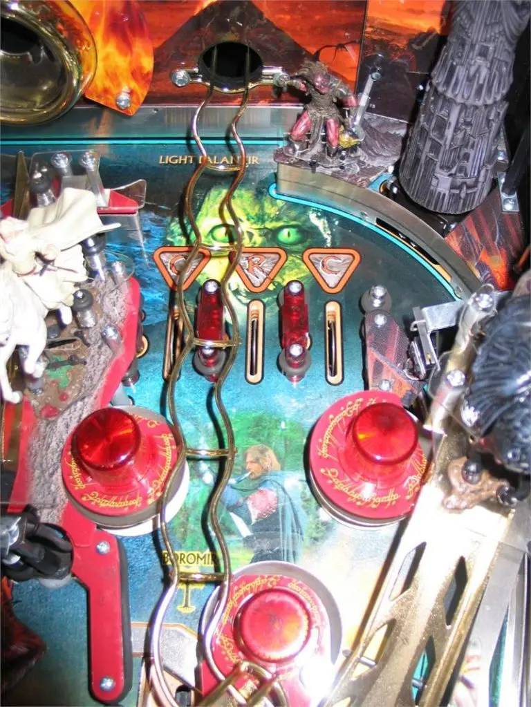 Lord of the Rings Pinball Machine by Stern - Image 9