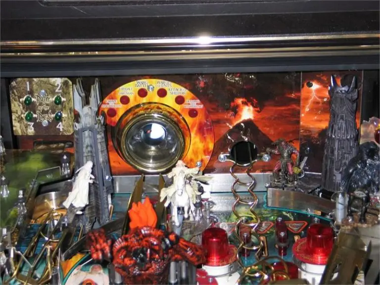 Lord of the Rings Pinball Machine by Stern - Image 11